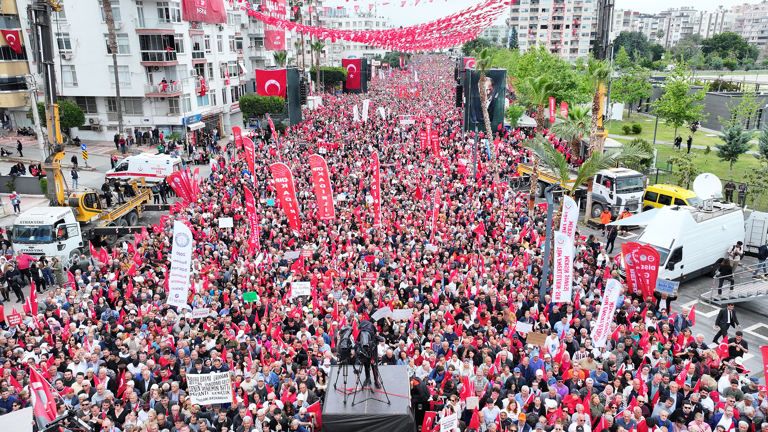 CHP Mersin'de tarih yazdı , tarihi miting insan seli oldu
