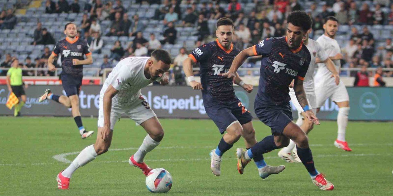 Atakaş Hatayspor: 2 - Başakşehir: 4