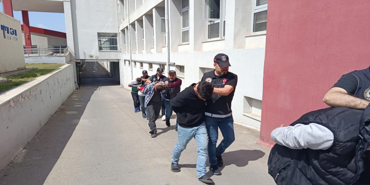 Adana'da kilolarca uyuşturucu ele geçirildi: 53 tutuklama