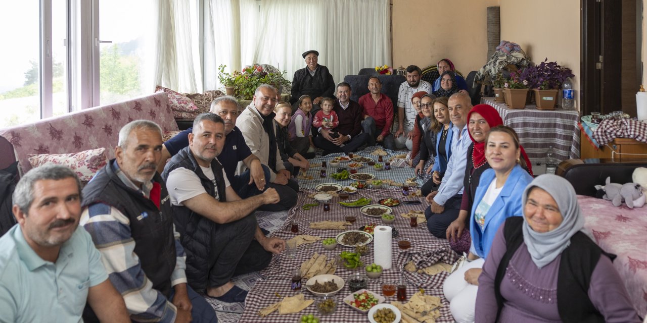 Başkan Tuncer’den Mezitli’nin köylerine ziyaret: “Bizim birliğimiz sevgidir”