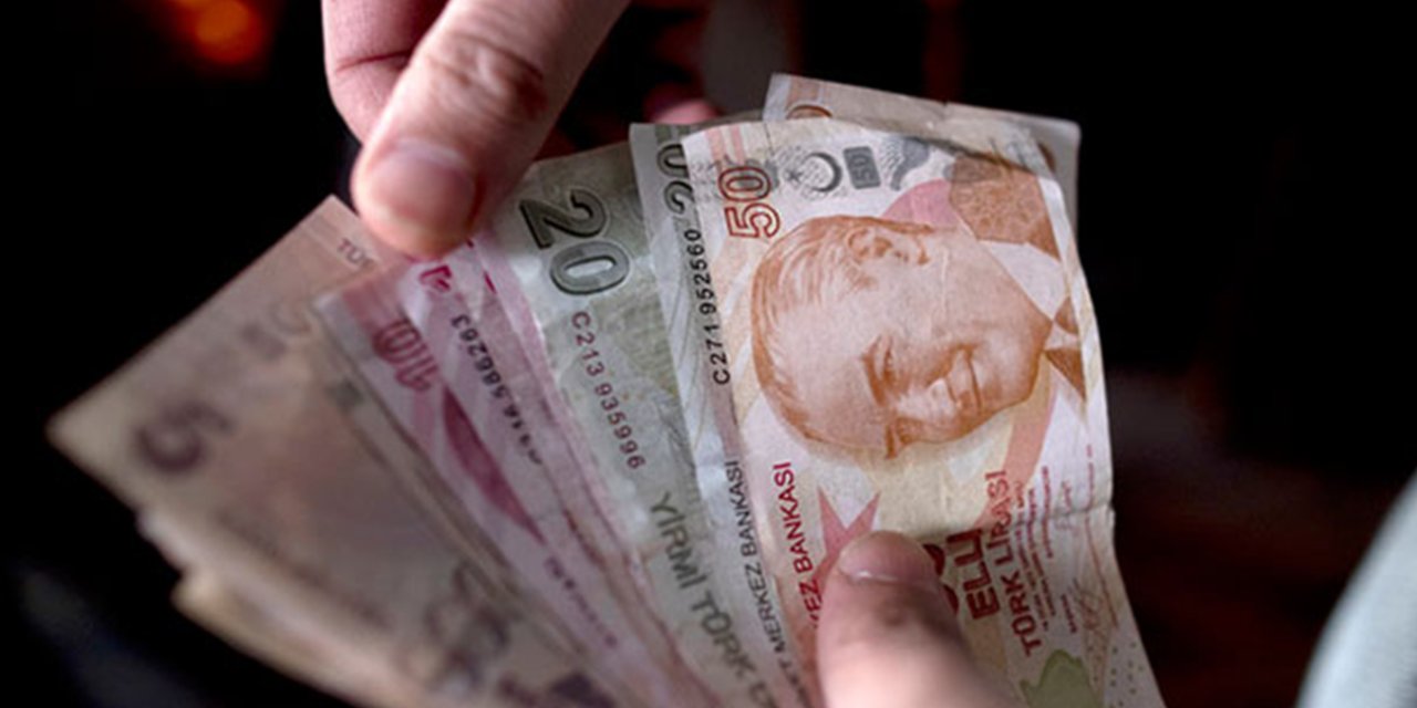 Yaşlı ve engelli aylıkları hesaplara yatırılmaya başlandı