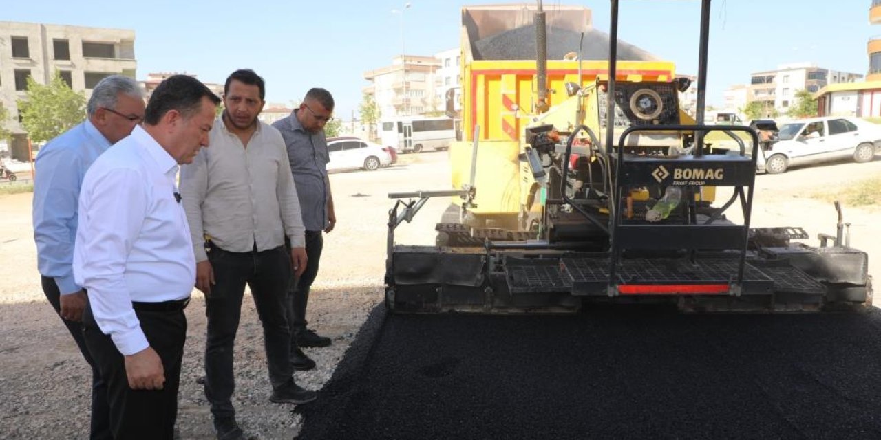 Nizip’in her sokağına sıcak asfalt