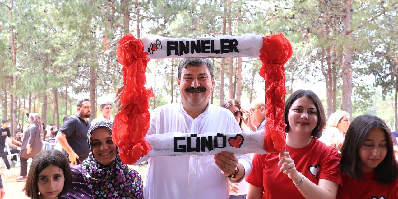 Mersin Toroslar'da Anneler günü coşkuyla kutlandı