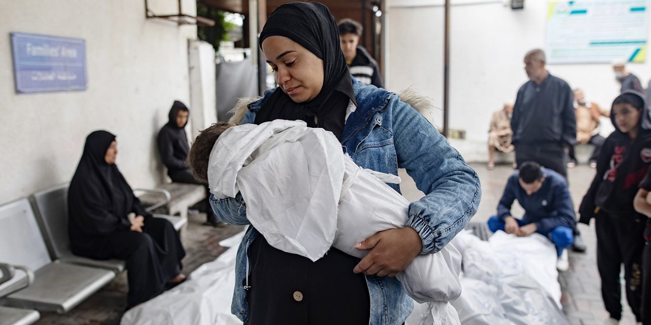 Gazze’de can kaybı 52 bin 810’a yükseldi