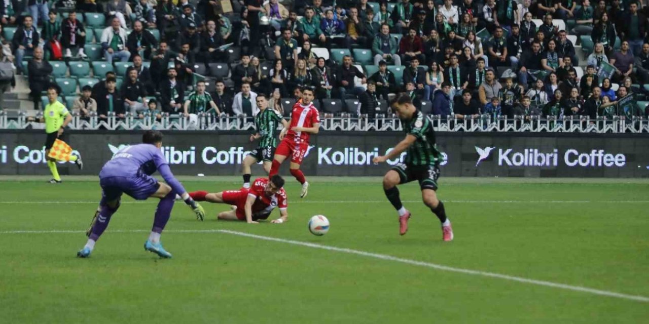 Kocaelispor: 4 - Ankara Keçiörengücü: 1