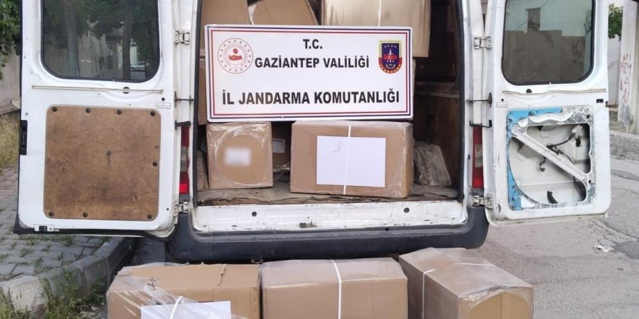 Gaziantep'te 2 milyon TL değerinde sahte ayakkabı ve kıyafet ele geçirildi