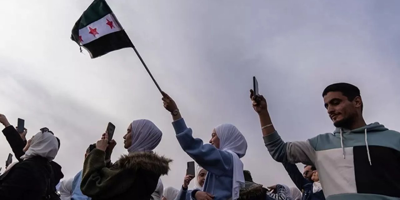 Katar, Suriye'deki memurlara maaş yardımı