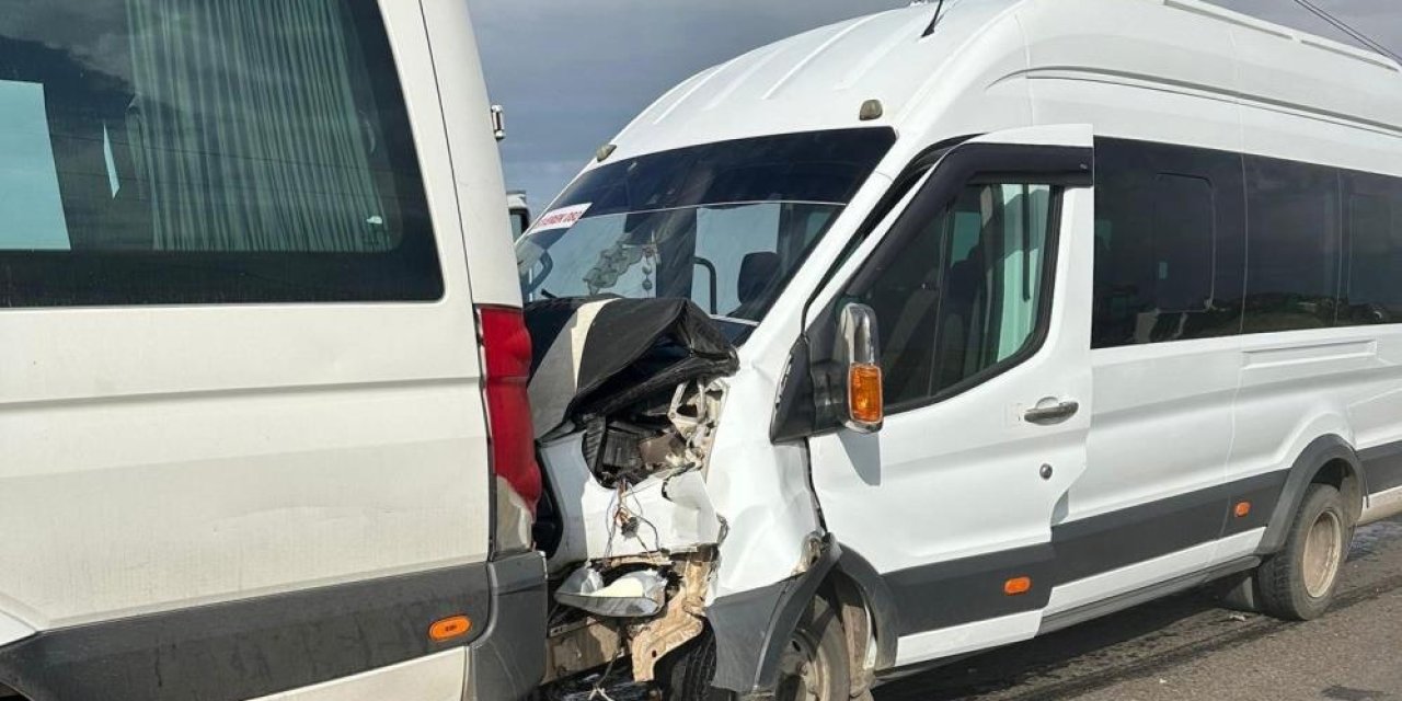 Öğretmen servisleri kaza yaptı: 28 yaralı