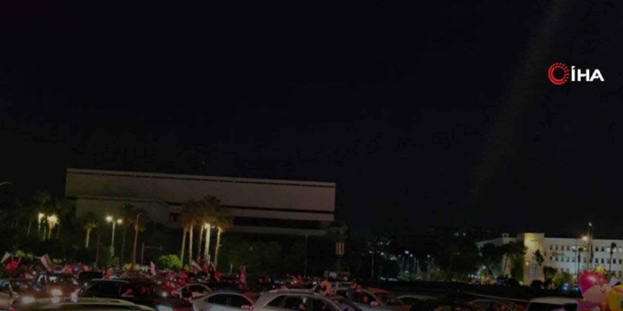 ABD’in yaptırımları kaldırma kararı Suriyede büyük sevinç yarattı