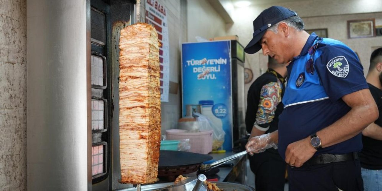 Şehitkamil zabıta ekiplerinden tavuk denetim