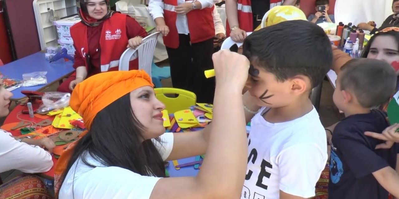 Gaziantep'te 'Aile Yılı Festivali' renkli görüntülere sahne oldu