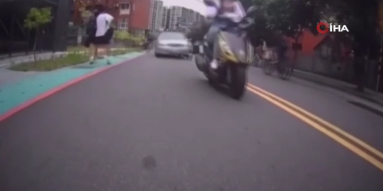 Tayvan'da kırmızı ışıkta geçen araç dehşet saçtı: 3 ölü, 13 yaralı