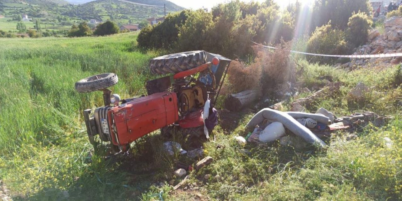 Kontrolden çıkarak  traktör devrildi:1 ölü 4 yaralı