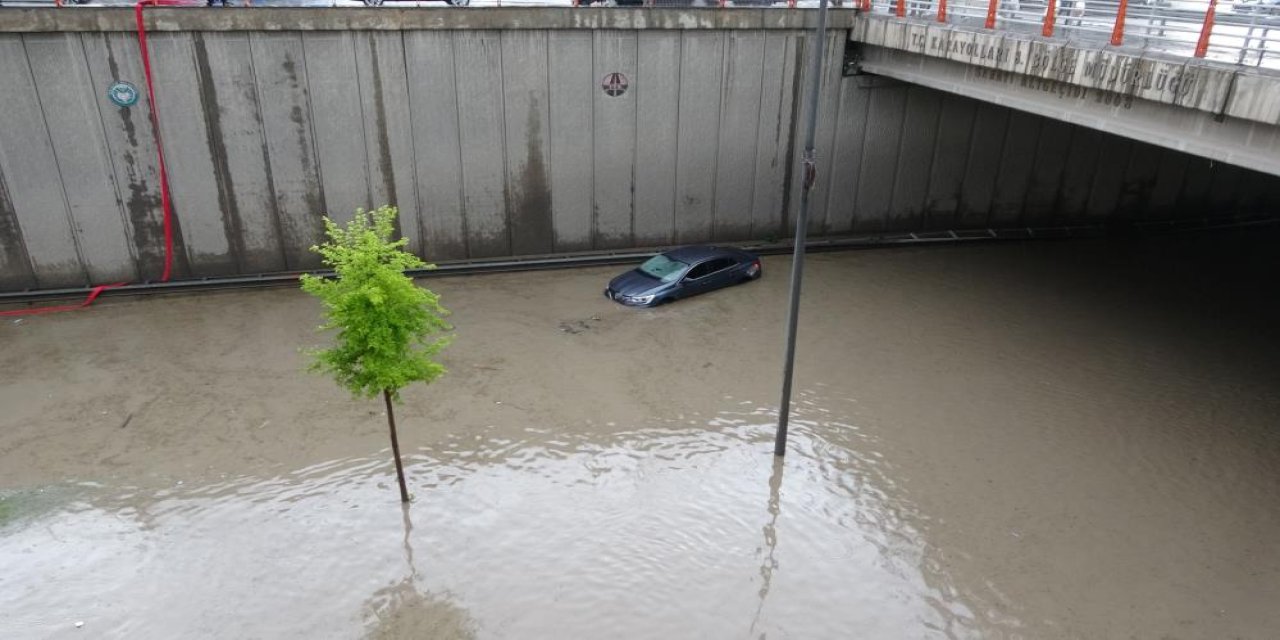 Malatya'da Sağanak yağış etkili oldu hastane tavanı çöktü
