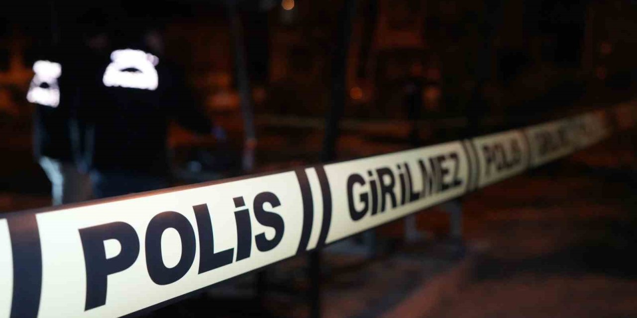 Husumetlisini satırla öldüren zanlı tutuklandı