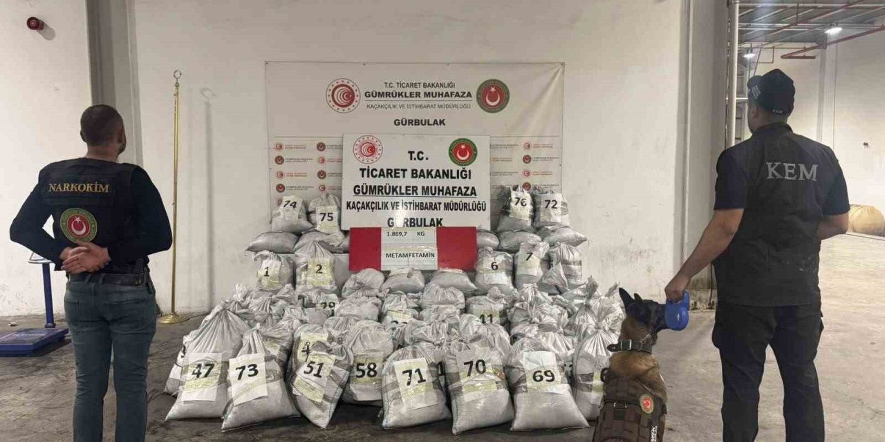 Gümrük kapısında tonlarca uyuşturucu ele geçirildi