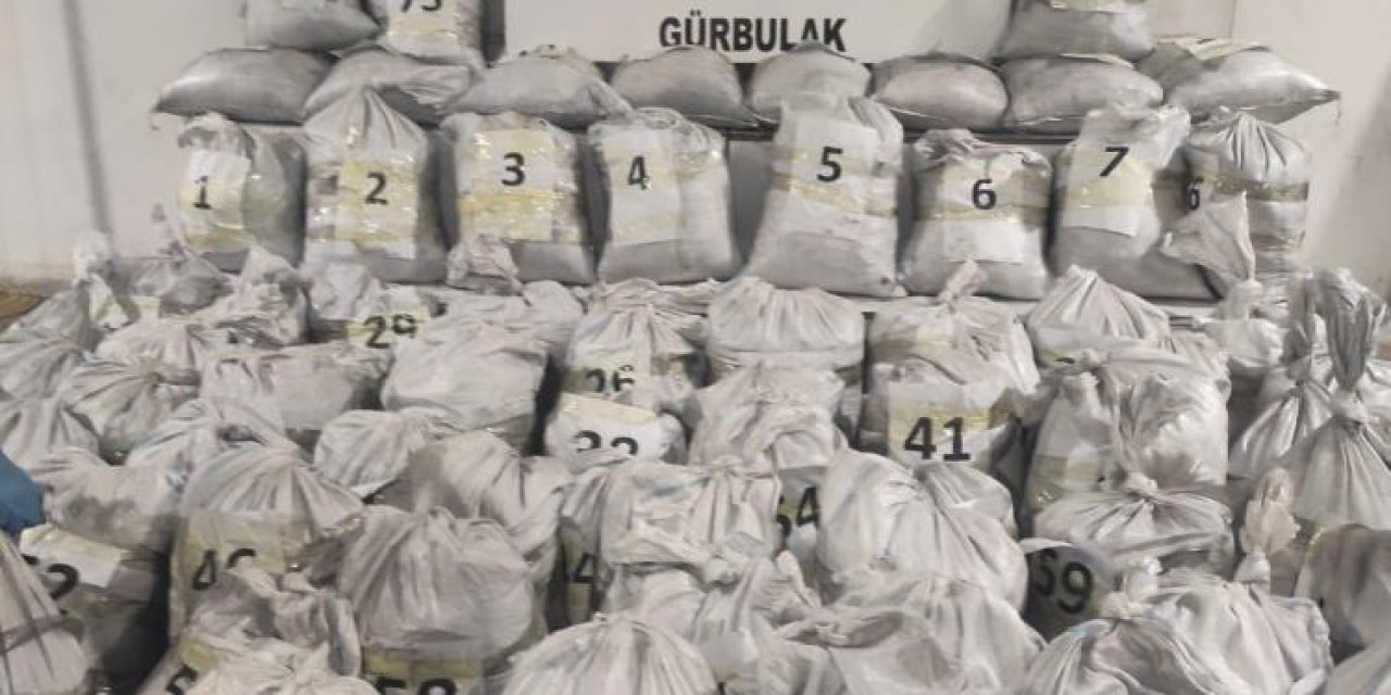 Gürbulak Gümrük Kapısı'nda tonlarca uyuşturucu ele geçirdi