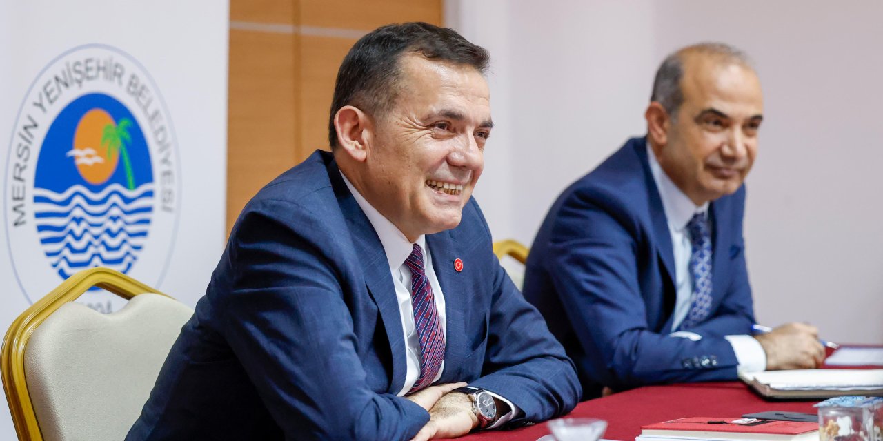 Abdullah Özyiğit, mahalle muhtarıyla bir araya geldi