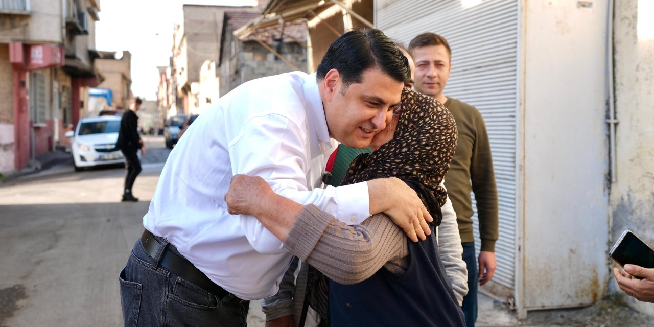 Umut Yılmaz'dan bayram öncesi dar gelirli ailelere maddi destek