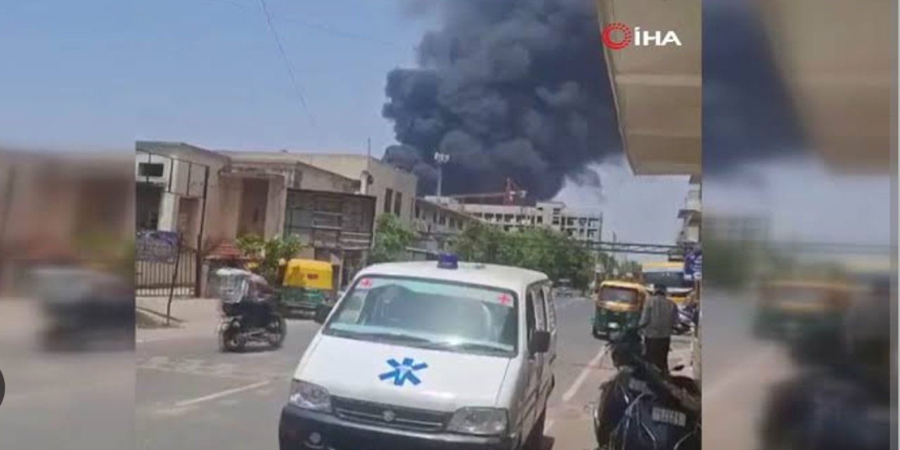 Hindistan'da yolcu uçağı düştü