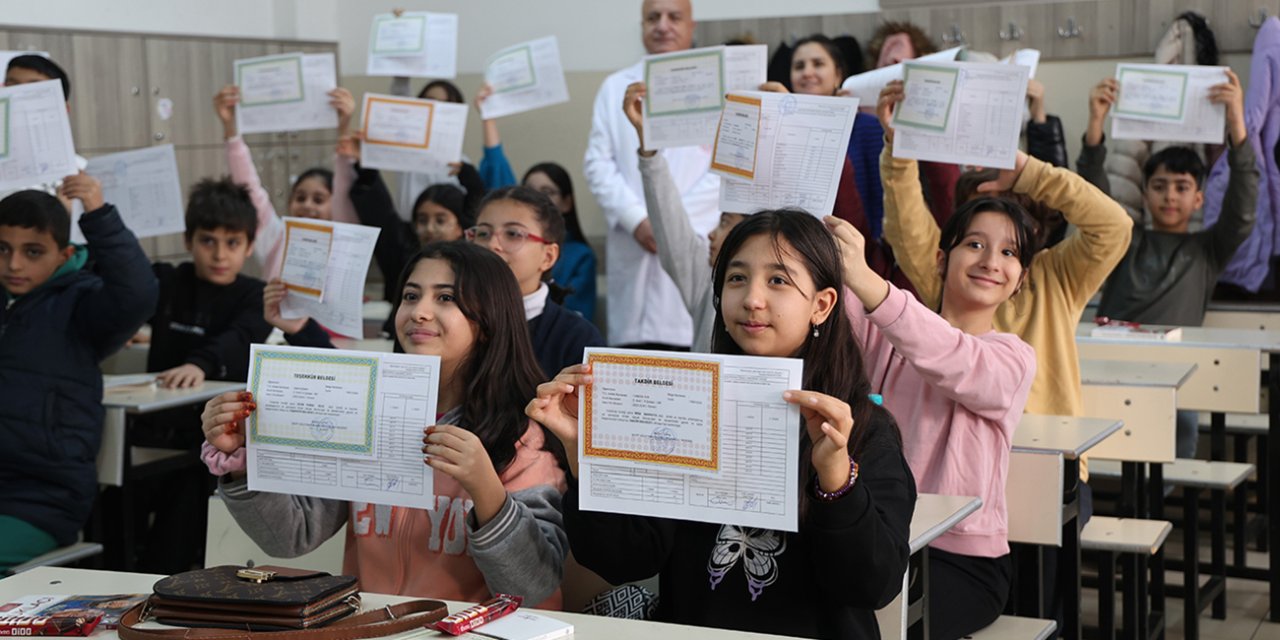 20 milyon öğrenci yarın yaz tatiline girecek