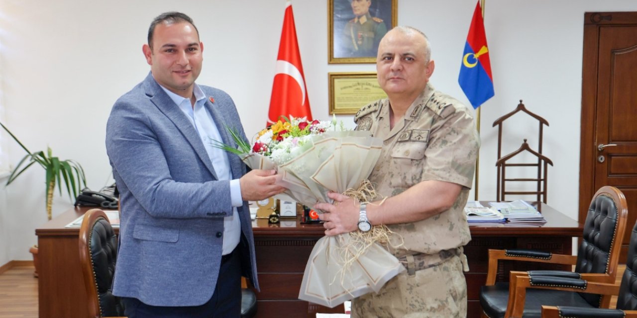 Kilis Belediye Başkanı Hakan Bilecen’den Jandarma teşkilatı’na anlamlı ziyaret