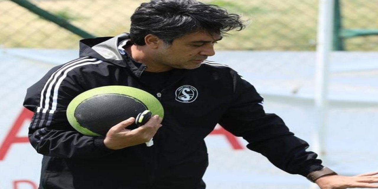 Sebahattin Tekin: "Yurt dışında disiplin, Türkiye'de ise doğaçlama daha baskın"