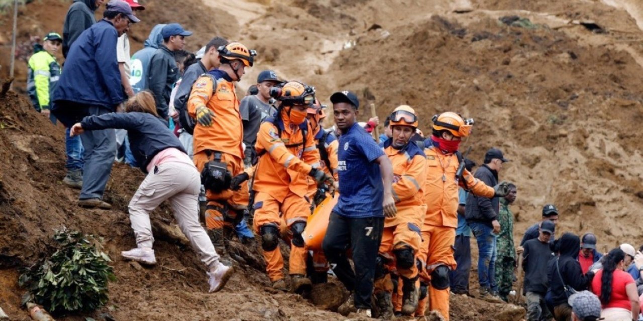 Kolombiya'da toprak kayması: 10 ölü, 15 yaralı
