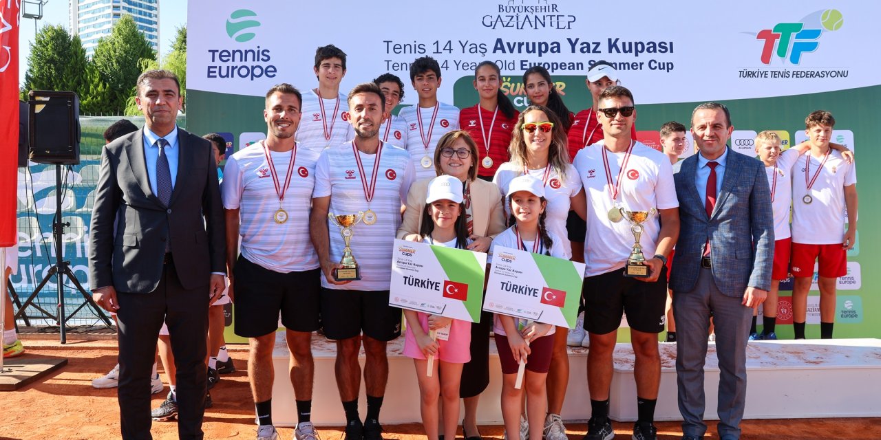Uluslararası Tenis Kupası'nın finali Gaziantep'te gerçekleşti