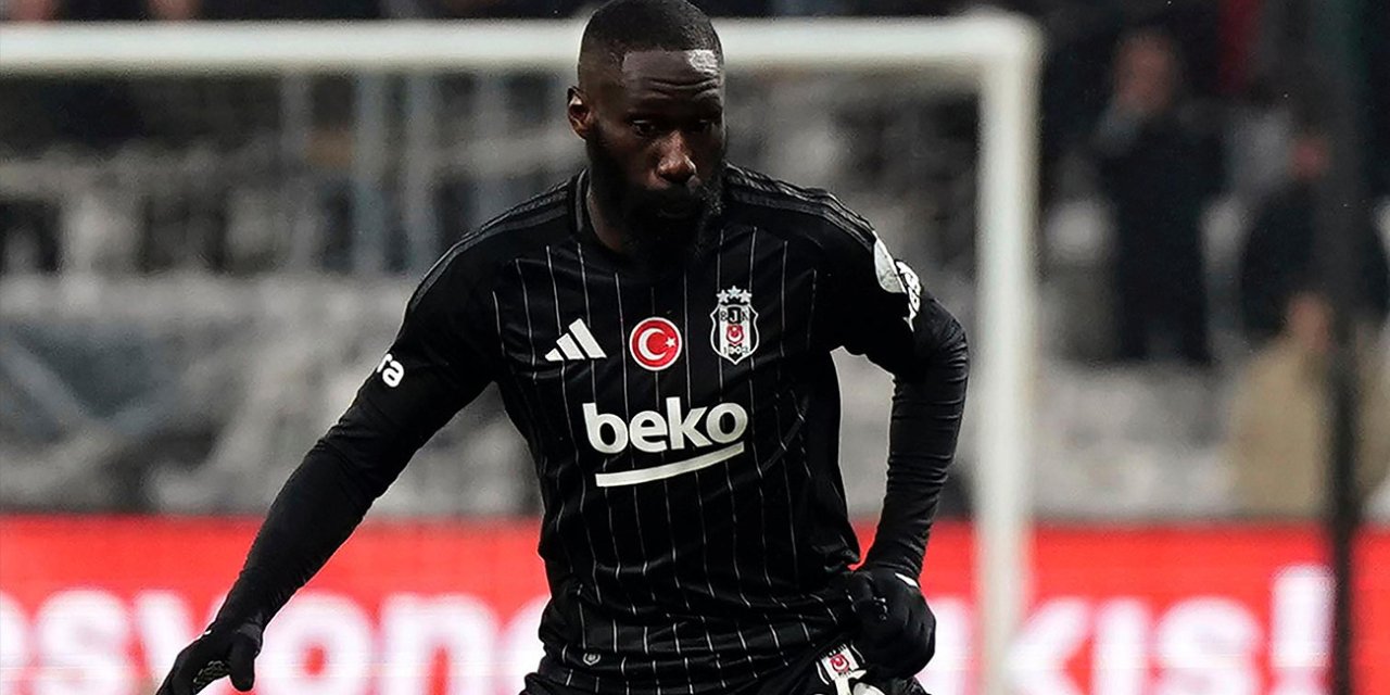 Beşiktaş’ta Mausaku ile yollar ayrıldı