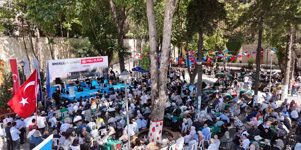 Gaziantep'te Emekliler lokali hizmete açıldı