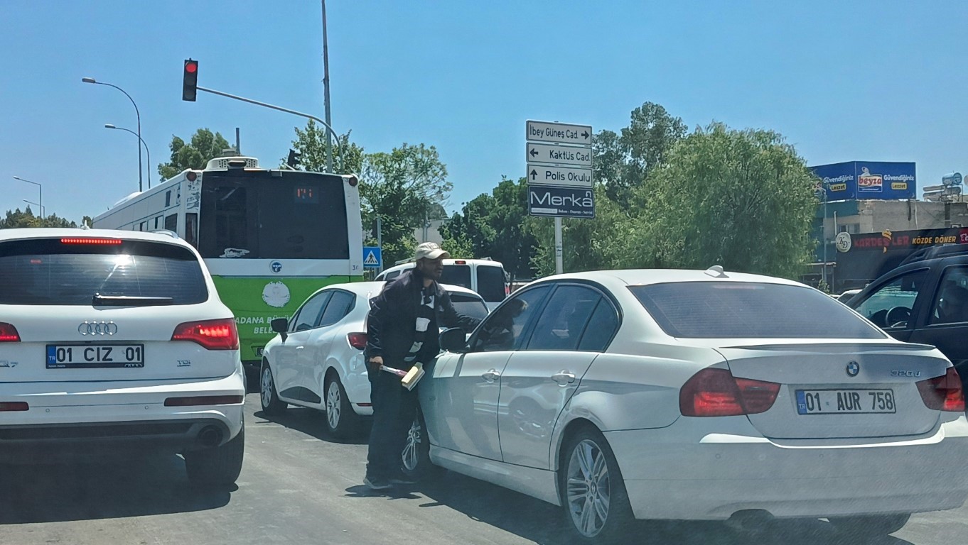 Para Vermeyince Dehşete Dönüyorlar: Kırmızı Işıktaki Tehdit
