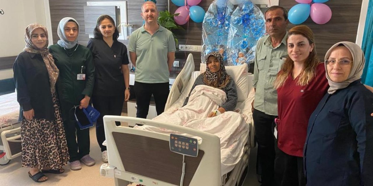 Yaş engel tanımadı, 53 yaşındaki kadın ikiz bebek sahibi oldu