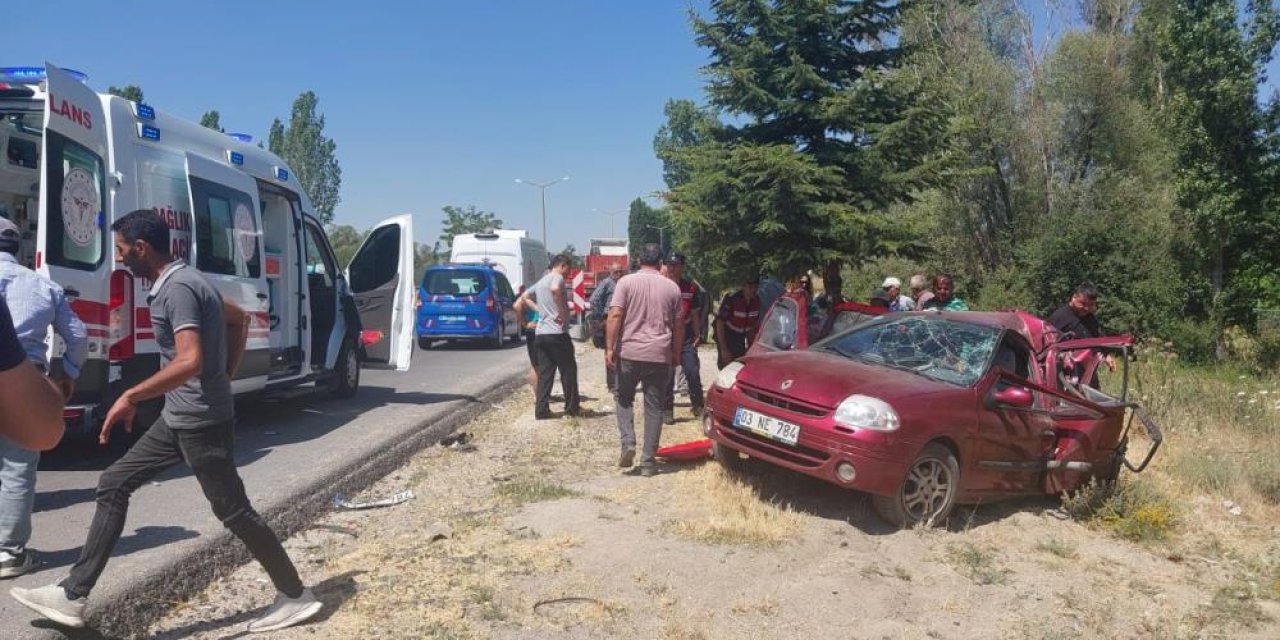 Tır dehşeti, otomobile çarptı, 1 ölü 5 yaralı