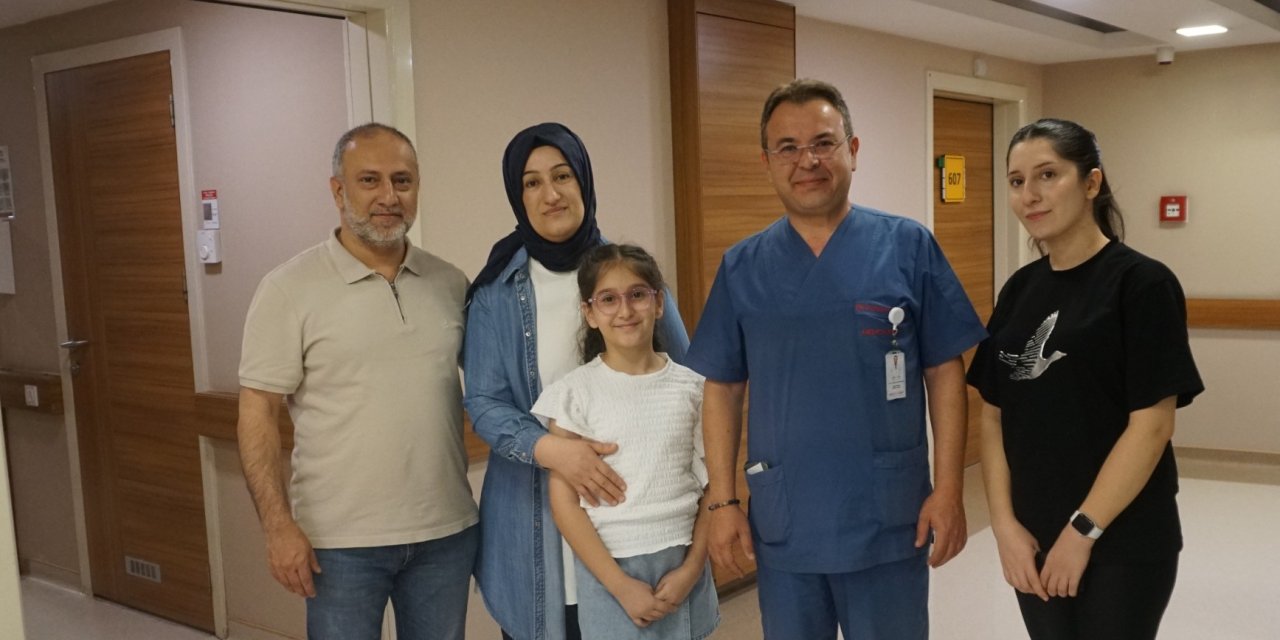 Yıllarca süren ağrının altından 500 taş çıktı! Doktorları şaşkına çeviren teşhis