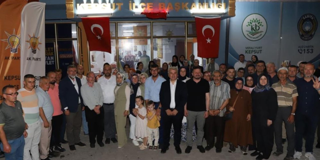 Siyasette taşlar yerinden oynuyor: 61 İsim tek hamlede AK Partiye geçti