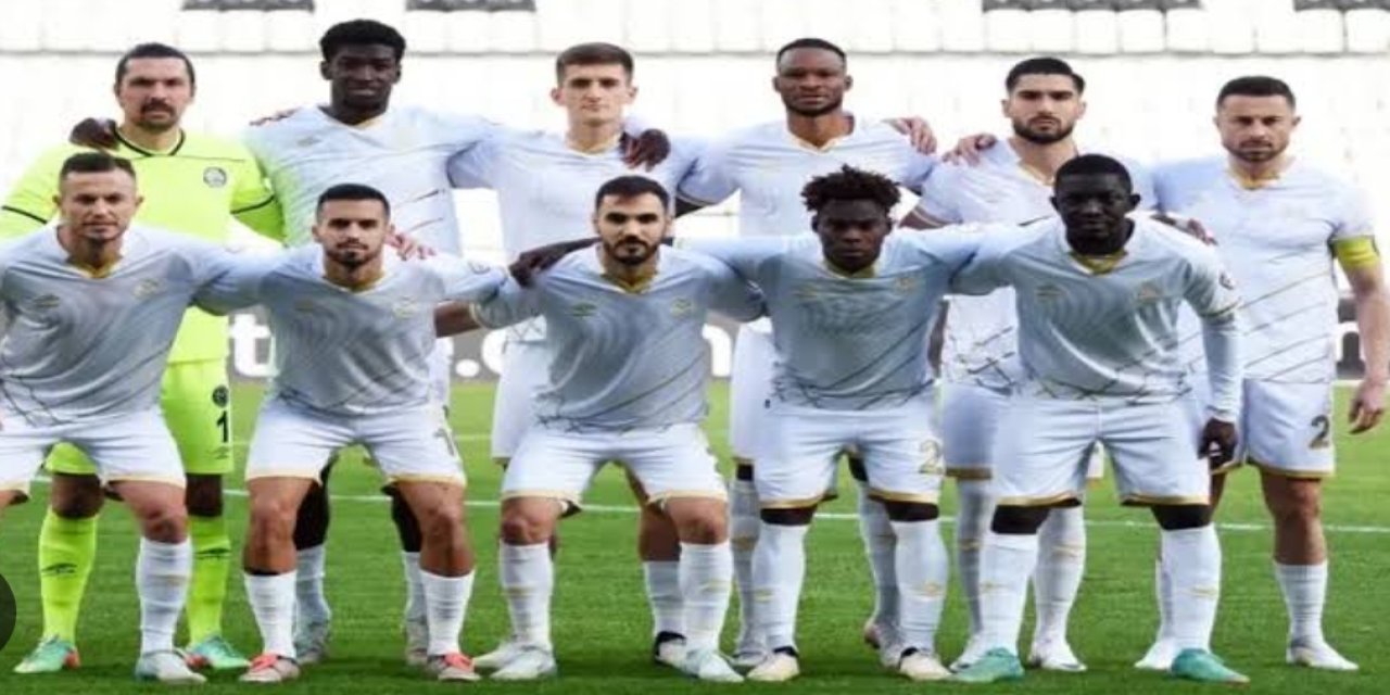 Manisa FK, dış transferde 8 oyuncu ile anlaştı