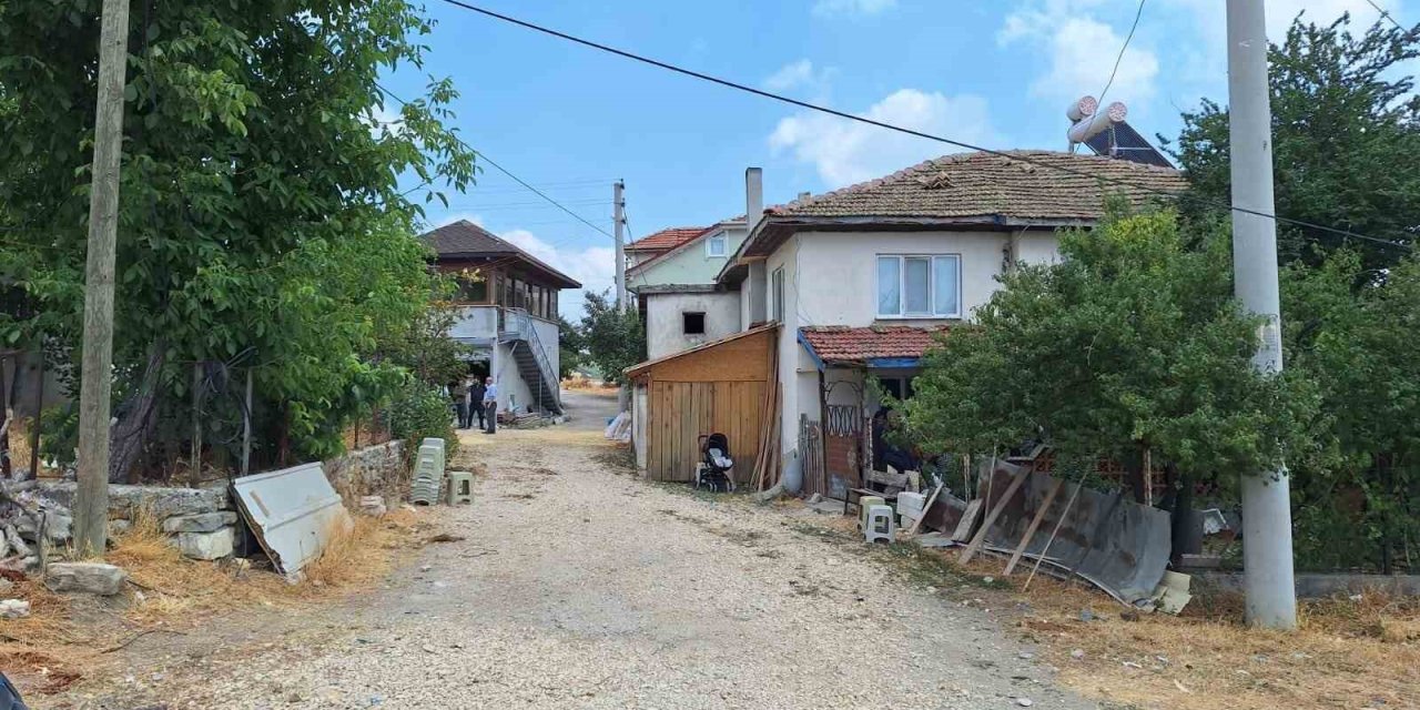 Süt sağarken elektrik akımına kapılan kadın öldü