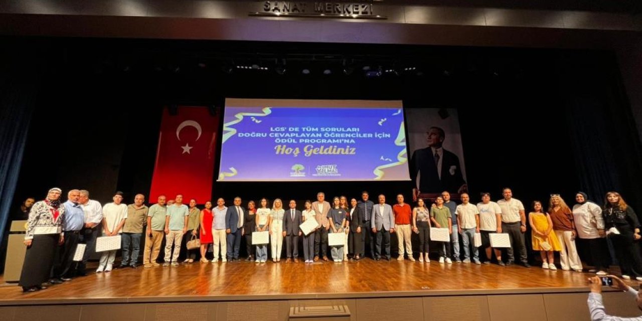 Şehitkamil Belediyesinden  Türkiye birincilerine dizüstü bilgisayar