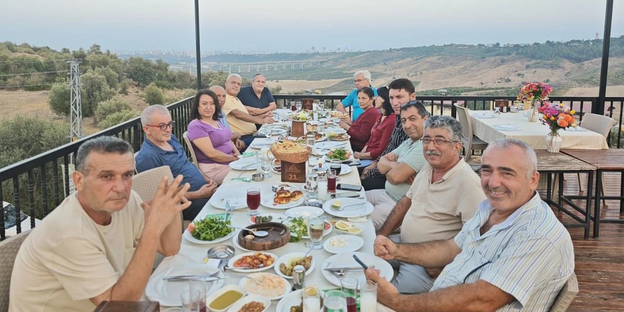 CHP Toroslar ilçe yönetimi, meclis üyeleriyle buluştu