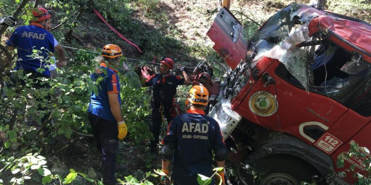 Yangına müdahaleye giden arazöz devrildi: 1 ölü 5 yaralı