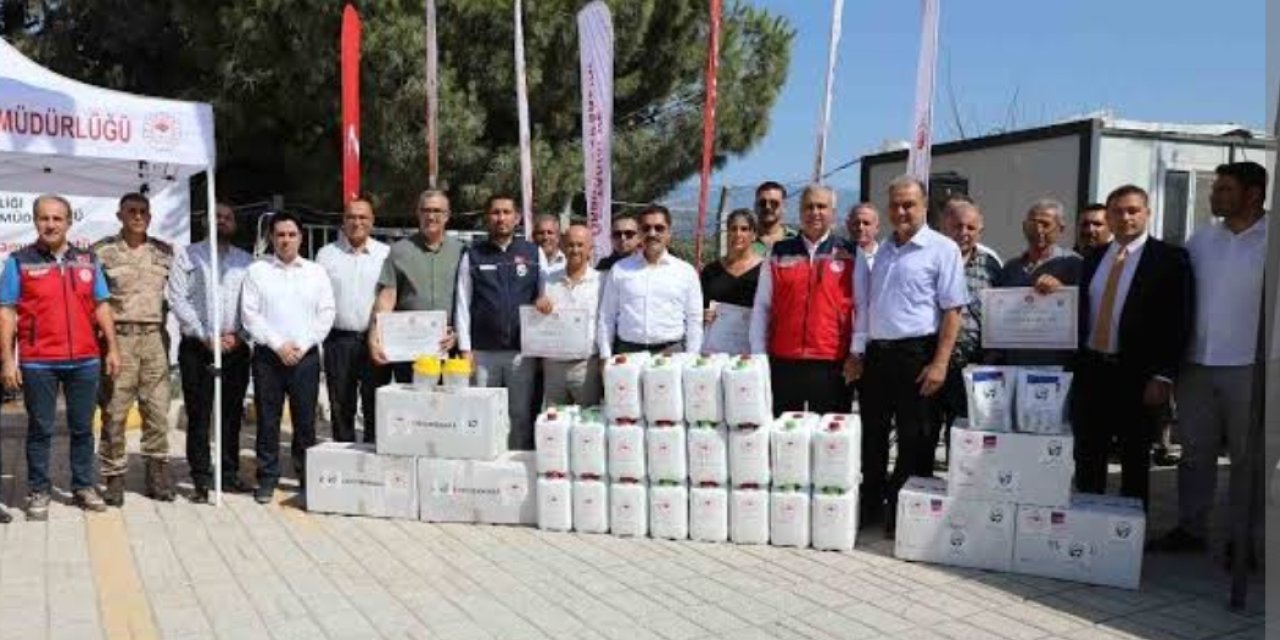 Hatay’da çiftçilere zirai ilaç ve tuzak desteği