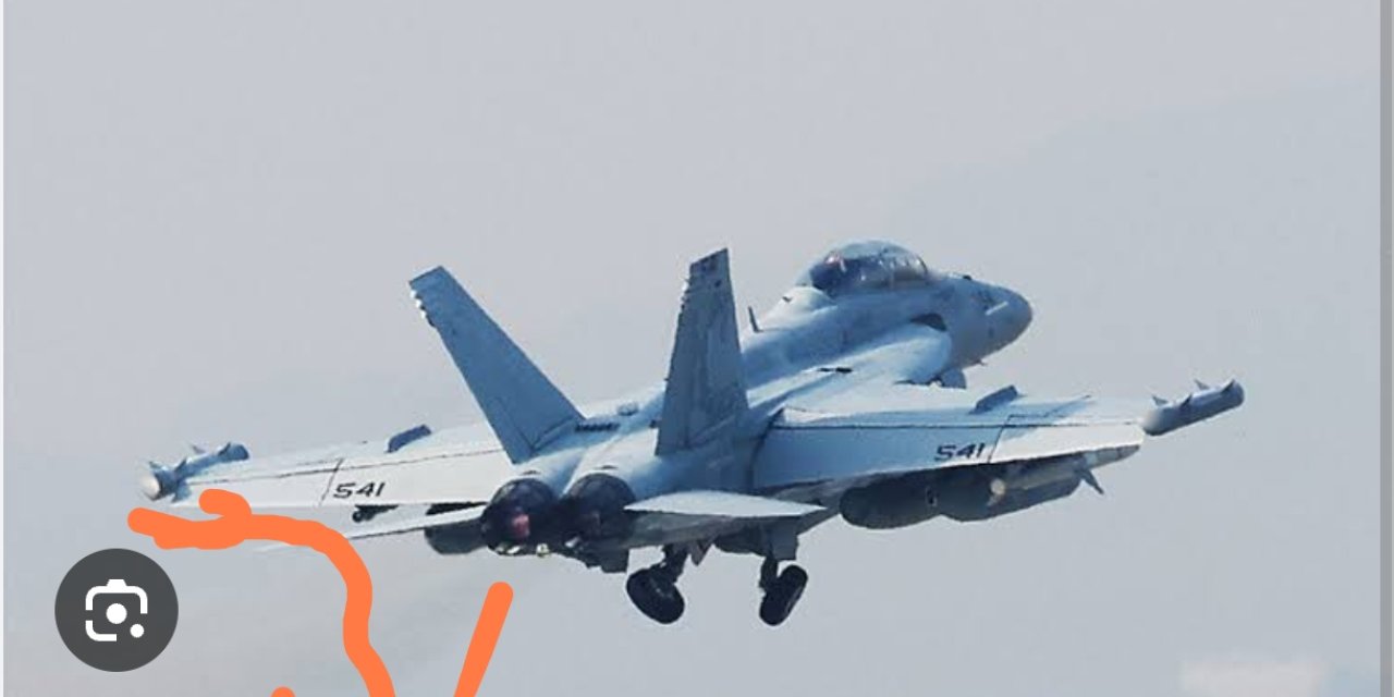 ABD’ye ait savaş uçağı okyanusa düştü