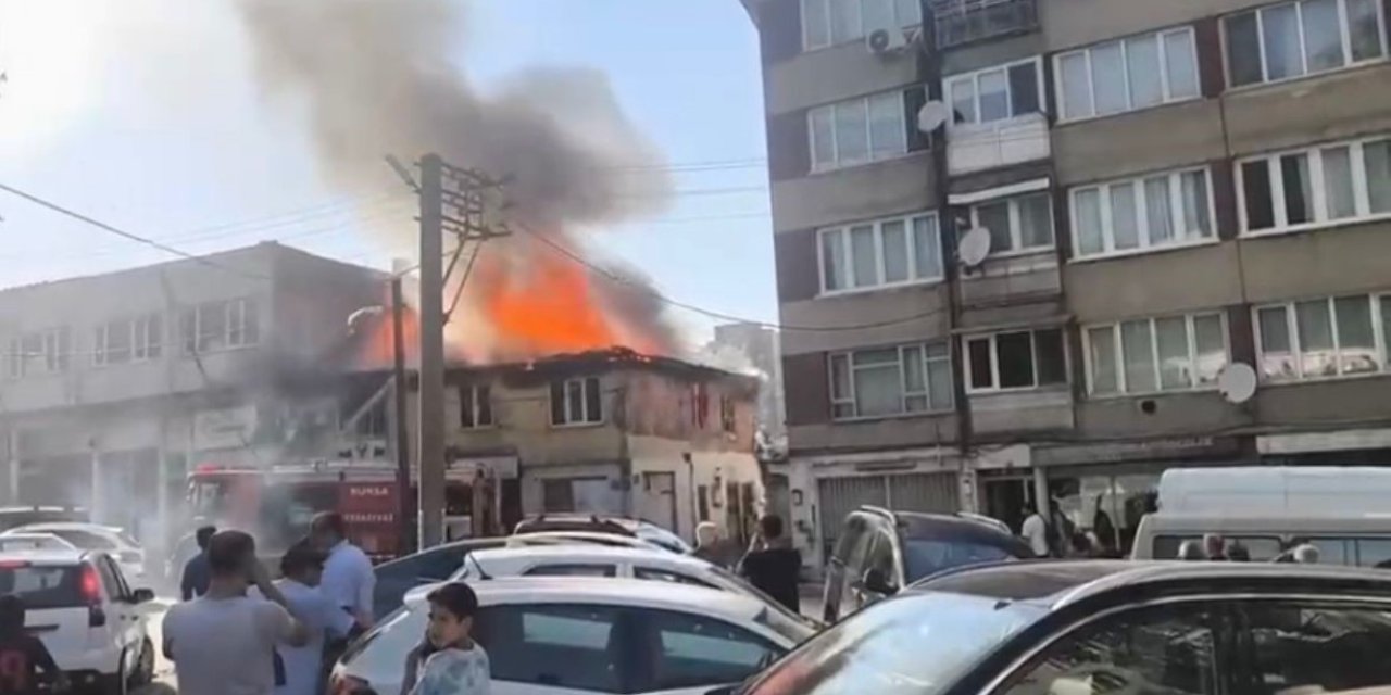 Hakkari’de taşlı ve sopalı kavga: 3 yaralı