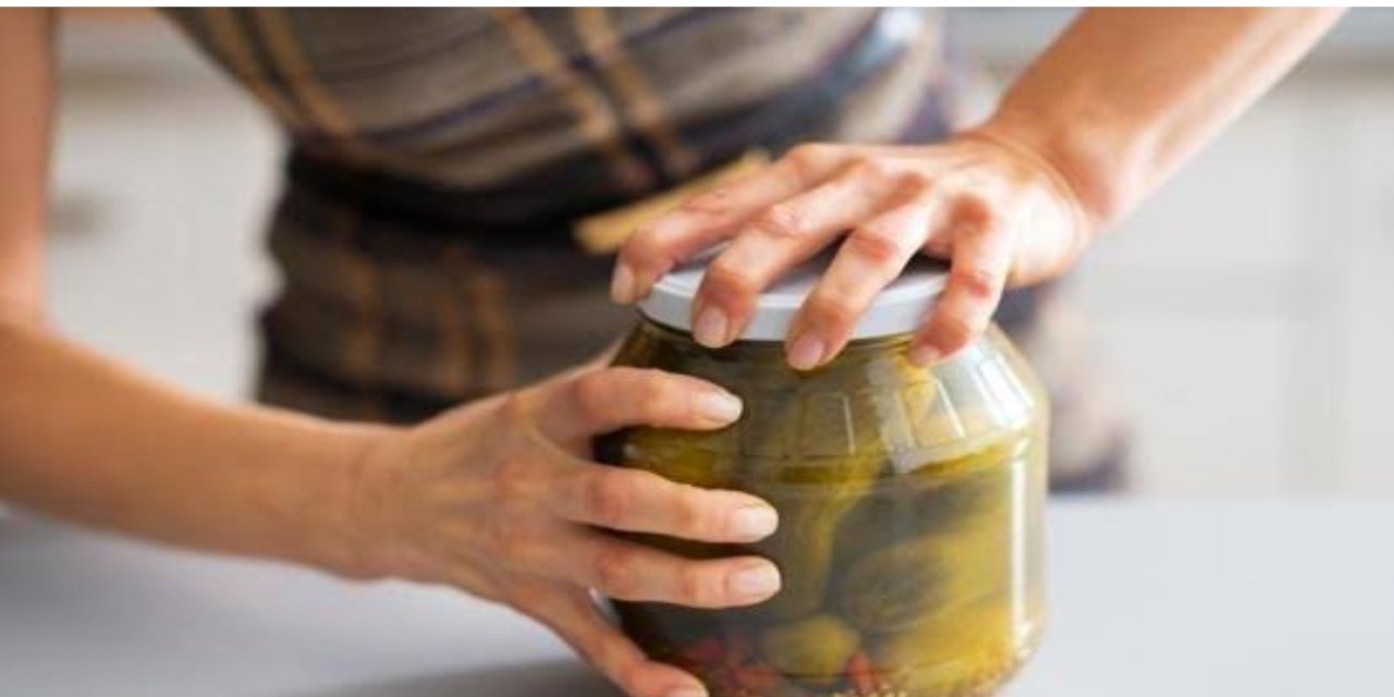 Kavanoz kapaklarını açmanın en kolay yolu