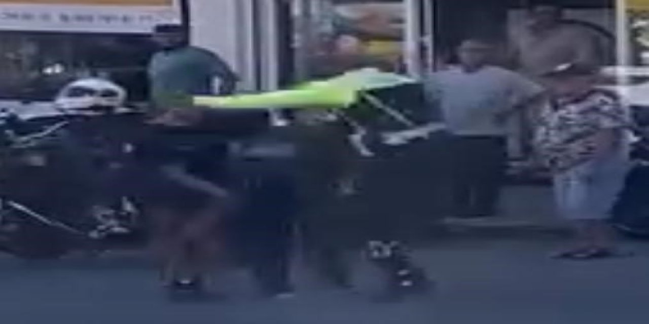 İzmir’de polise tekmeli yumruklu saldırı