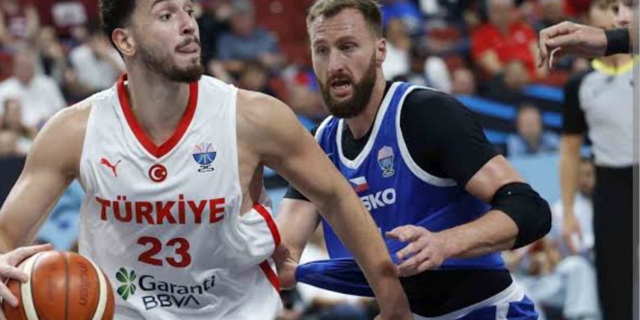 Basketbol 12 Dev Adam, Çekya’yı farklı mağlup etti