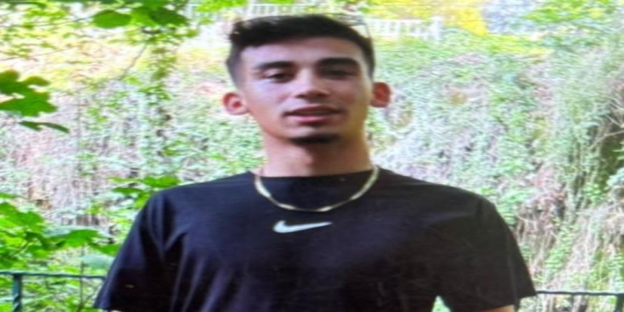 Konuşmak için gittiği parkta , bıçaklanan genç hayatını kaybetti