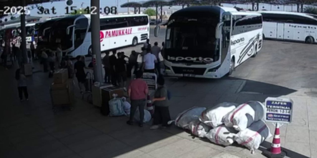 Uzman çavuş otobüs geç geldi diye silah çekti  yolcular  korku ve panik yaşadı