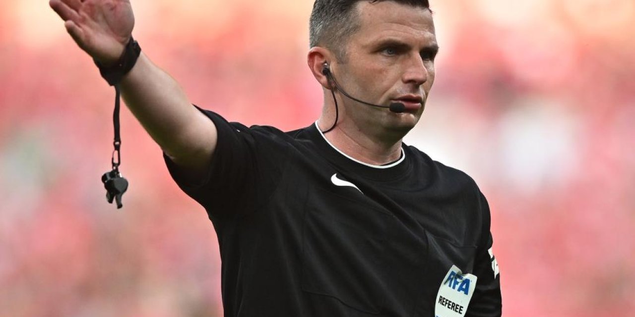 Türkiye - İspanya maçının hakemi Michael Oliver oldu